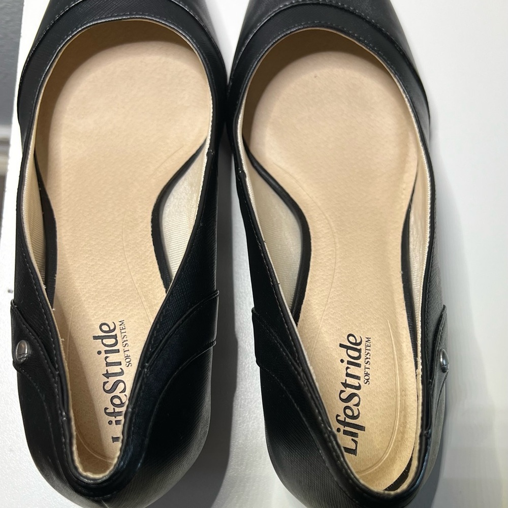 Life Stride Women's Black Loafers